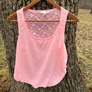 ⬇️Price Drop!⬇️ Victoria’s Secret Lace Back Tank in size S